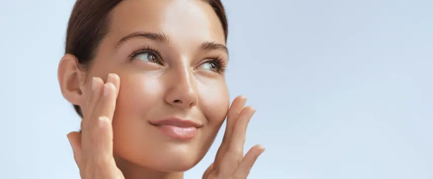 CİLDİNİZİN İHTİYACI NE: DERİNLEMESİNE ONARIM MI, ANINDA IŞILTI MI? image